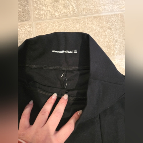 NWT Abercrombie And Fitch High-Waisted Black Flare Pants Bootcut Yoga Split XS - Picture 7 of 12